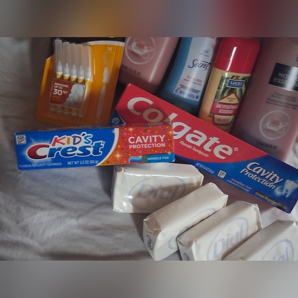 -Hygiene Essentials Bundle- - Picture 4 of 10